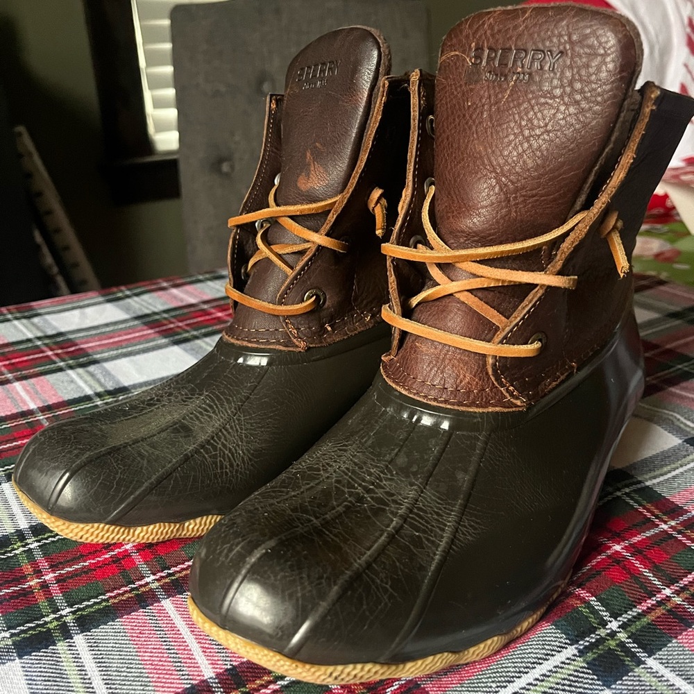 Womens Sperry duck boots